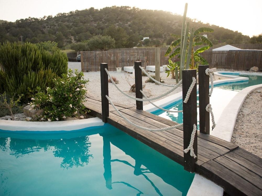 Boutique Hostal La Curandera De Salinas Sant Francesc de s'Estany Екстериор снимка
