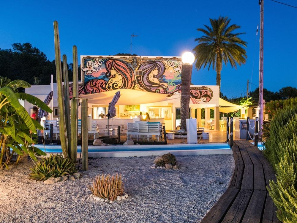 Boutique Hostal La Curandera De Salinas Sant Francesc de s'Estany Екстериор снимка