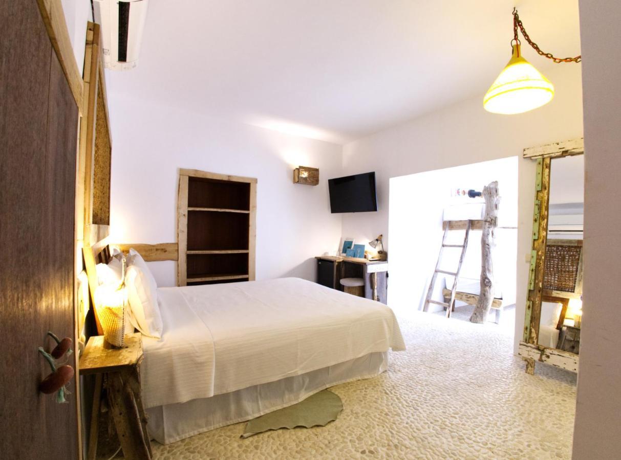 Boutique Hostal La Curandera De Salinas Sant Francesc de s'Estany Екстериор снимка