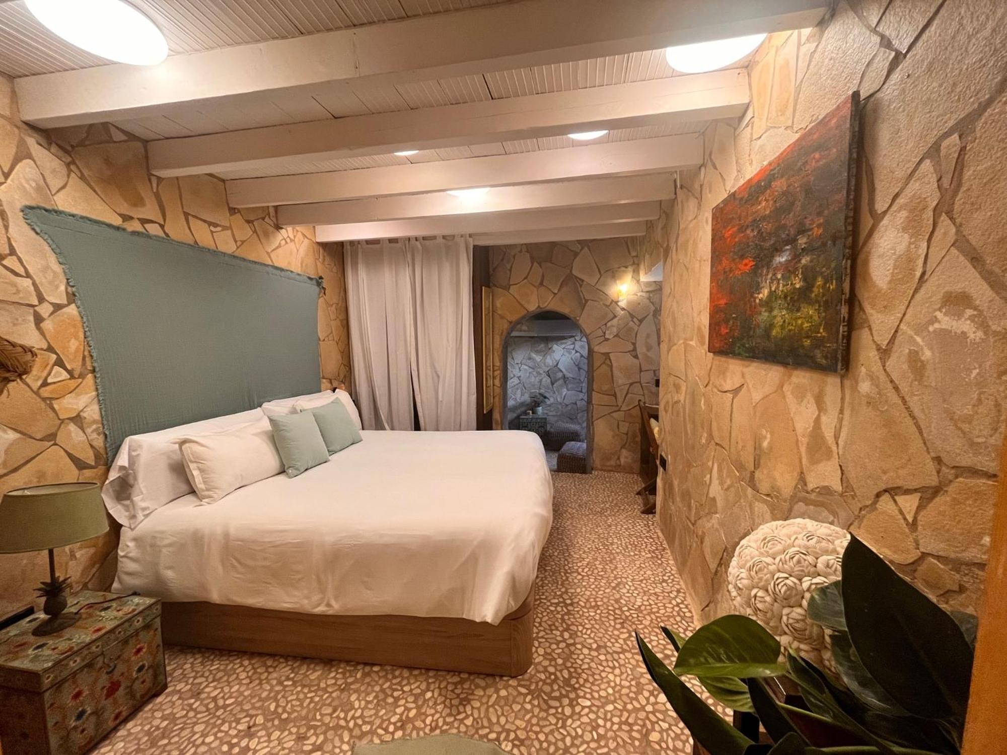 Boutique Hostal La Curandera De Salinas Sant Francesc de s'Estany Екстериор снимка